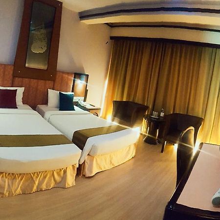 Bp Grand Tower Hotel Hat Yai Bagian luar foto
