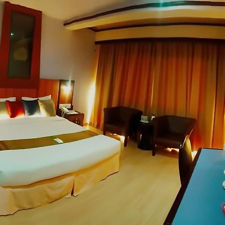 Bp Grand Tower Hotel Hat Yai Bagian luar foto