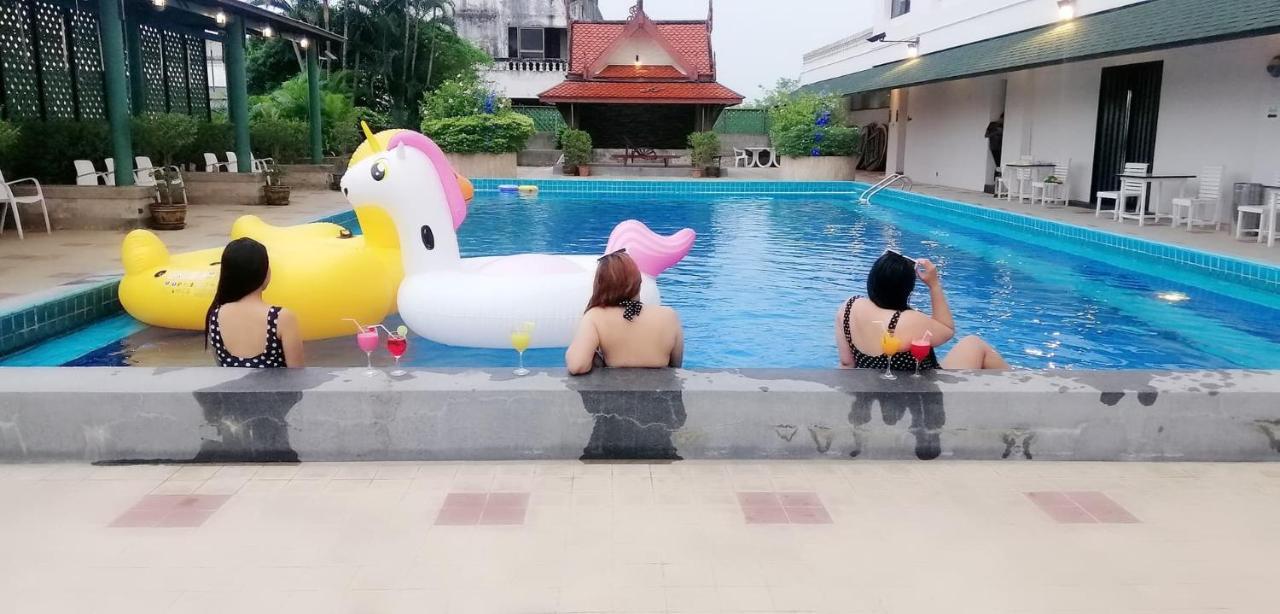 Bp Grand Tower Hotel Hat Yai Bagian luar foto