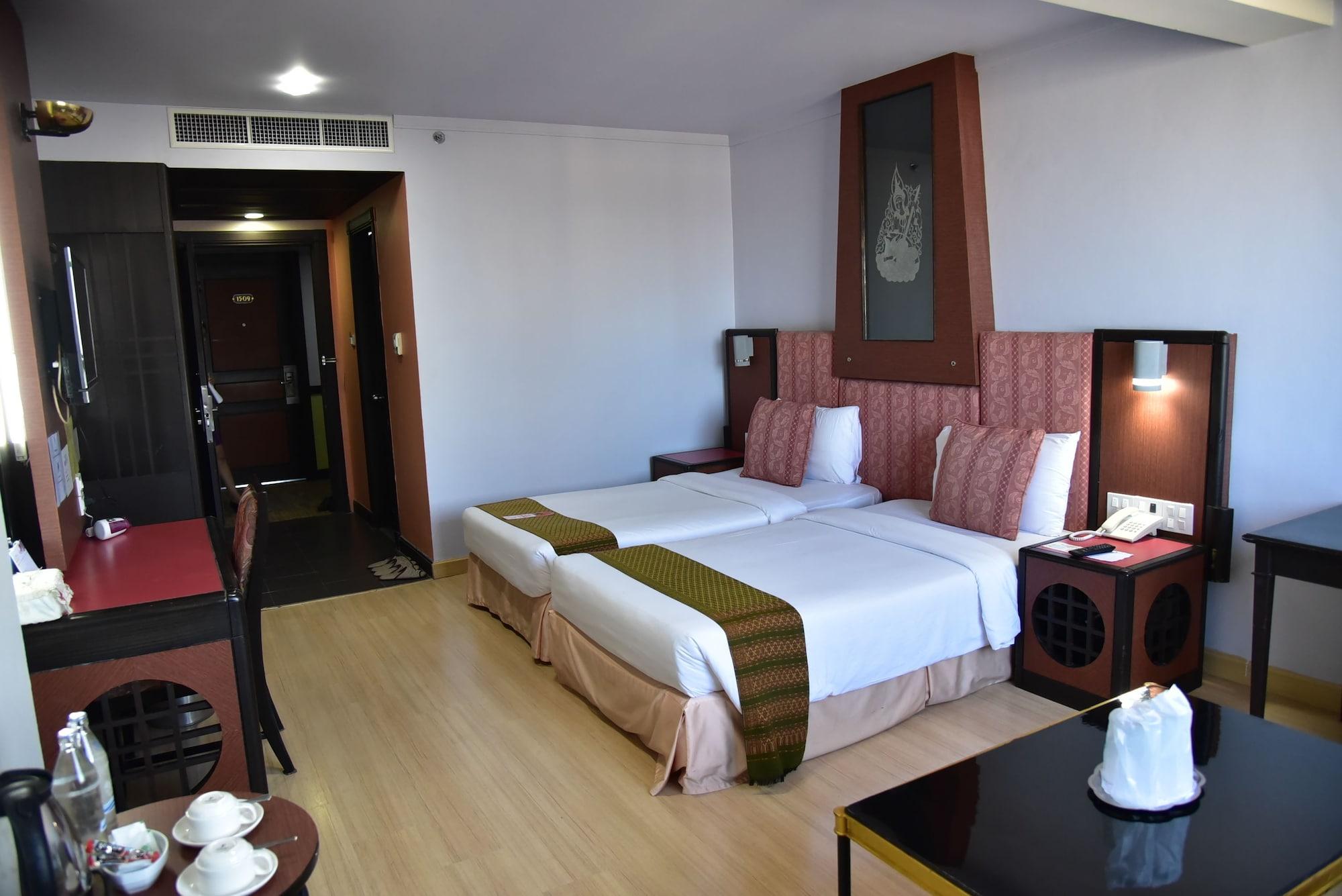 Bp Grand Tower Hotel Hat Yai Bagian luar foto