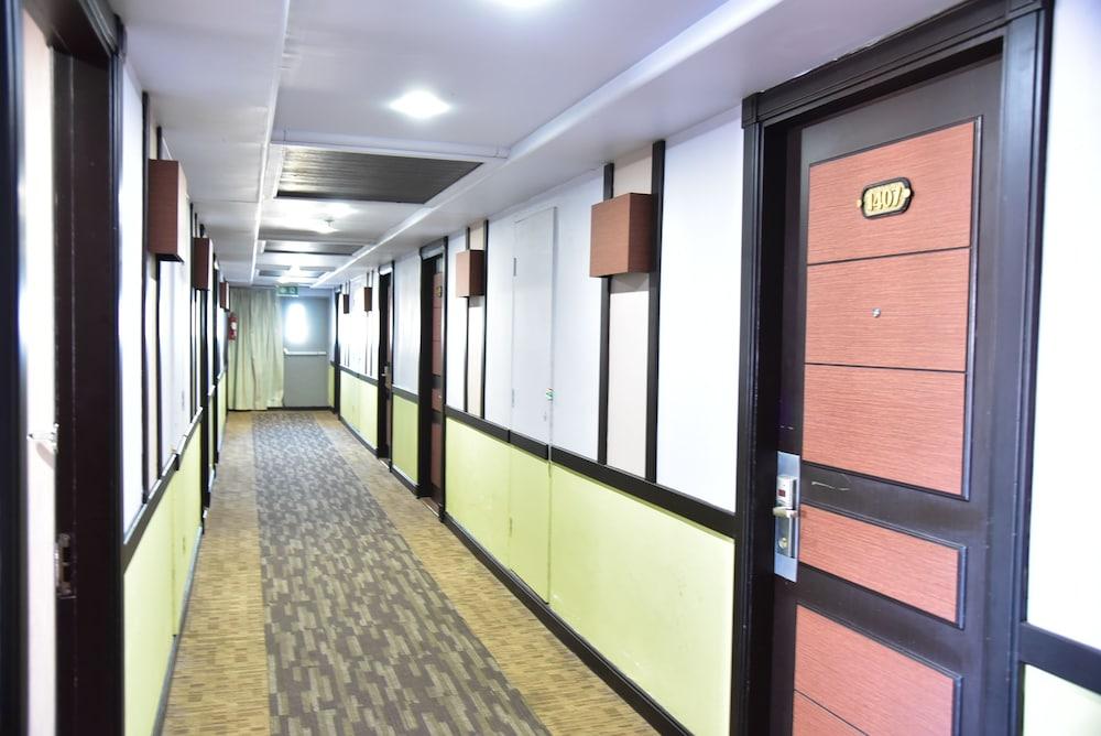 Bp Grand Tower Hotel Hat Yai Bagian luar foto
