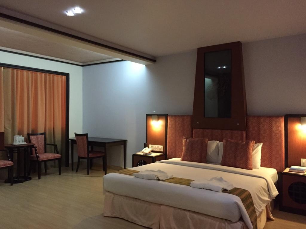 Bp Grand Tower Hotel Hat Yai Bagian luar foto