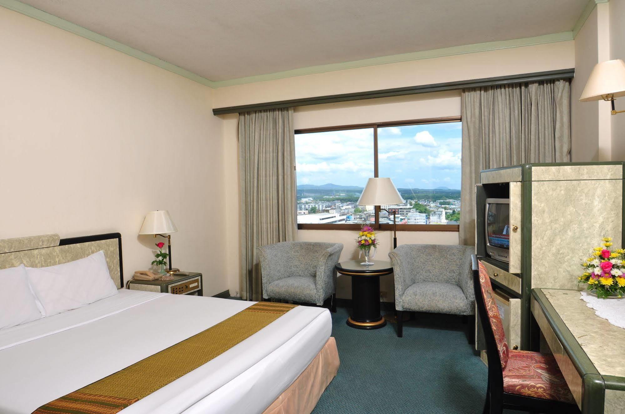 Bp Grand Tower Hotel Hat Yai Bagian luar foto
